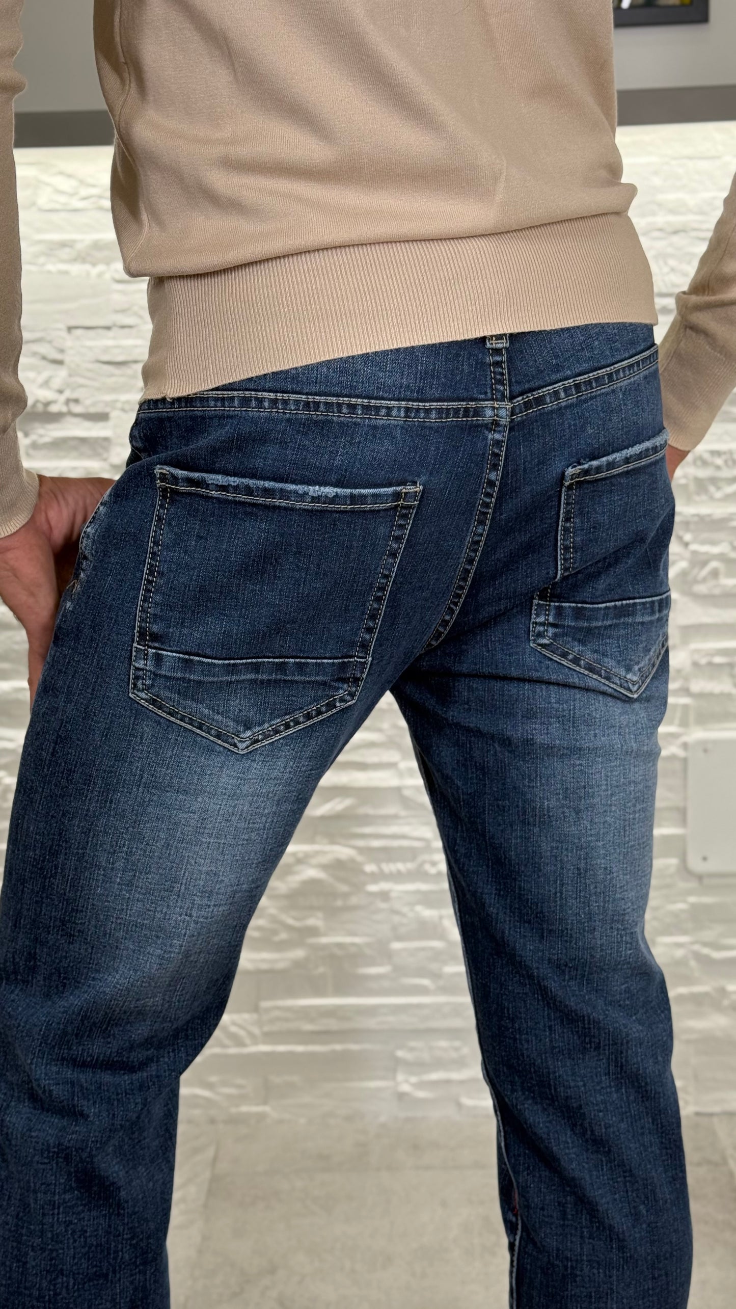 Jeans Uomo Strappi L02