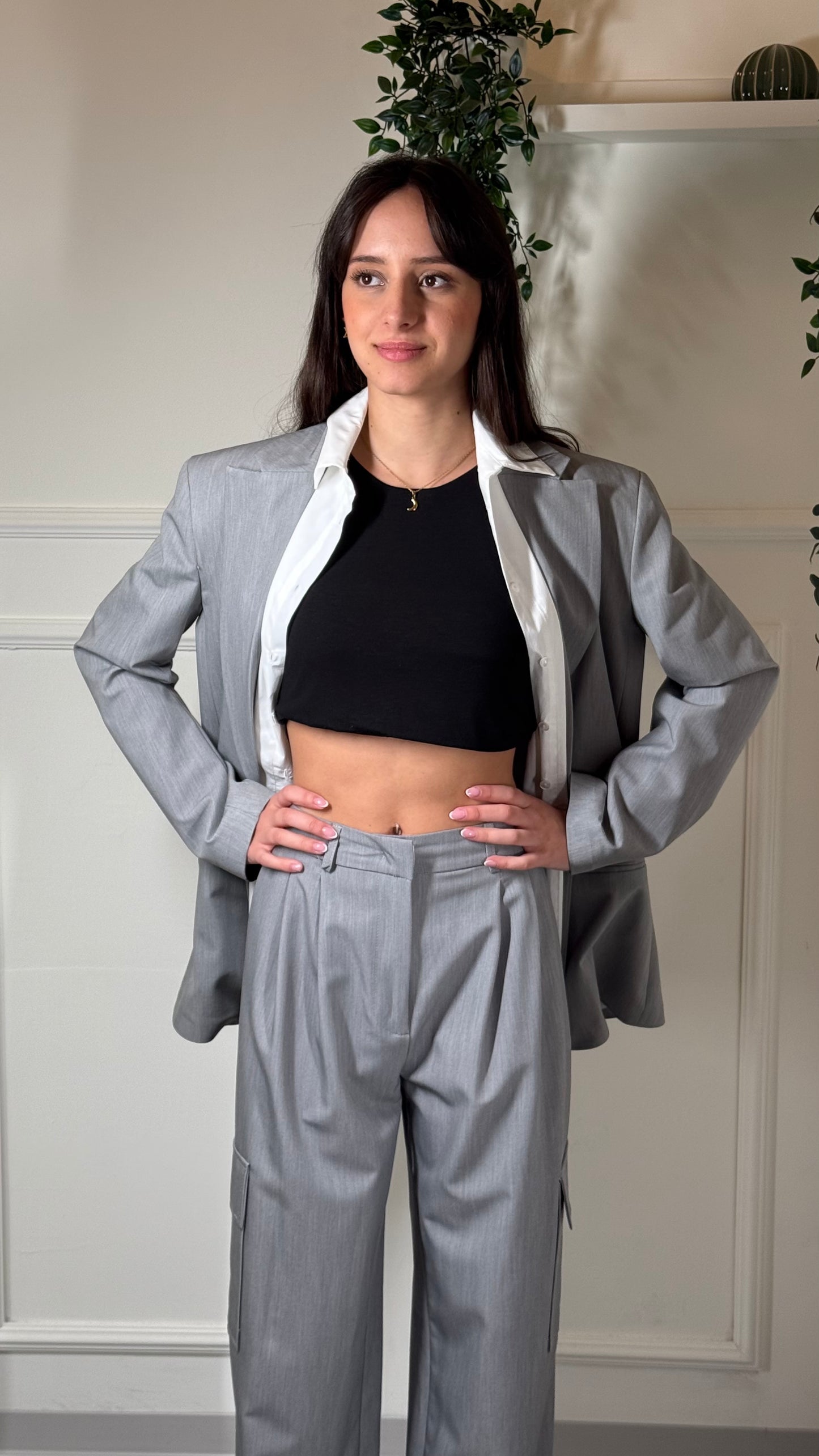 Kiki Palazzo Grey S3